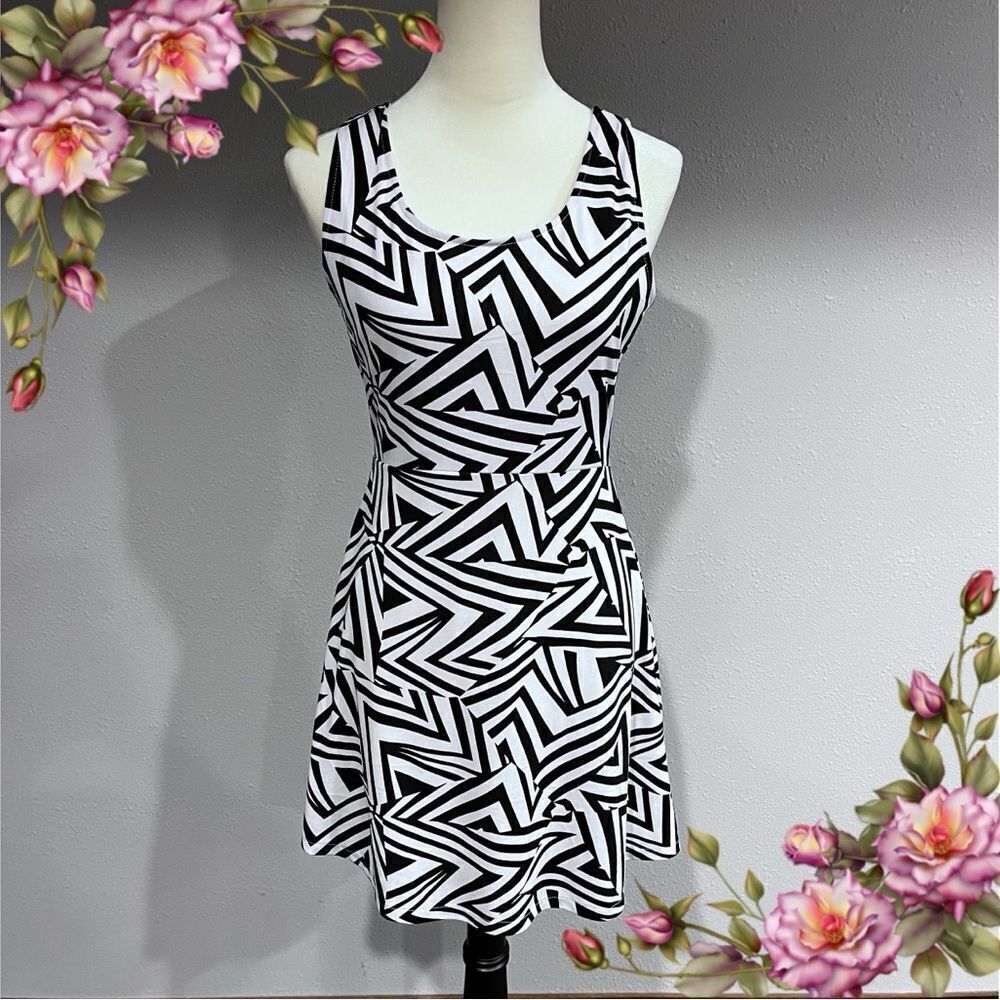 Banana‎ USA vintage geometric print mini dress with open back details